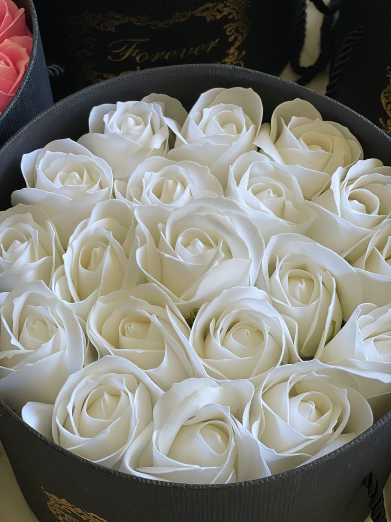 Round 'FOREVER LOVE' Bouquet